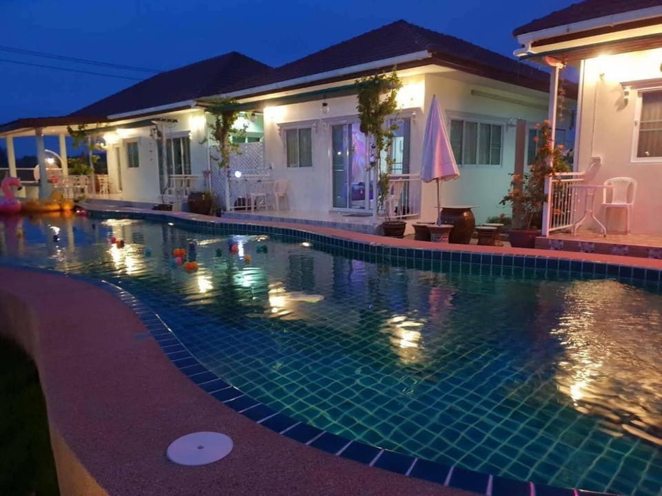 Sky and water resort Bed and Breakfast in Thailand