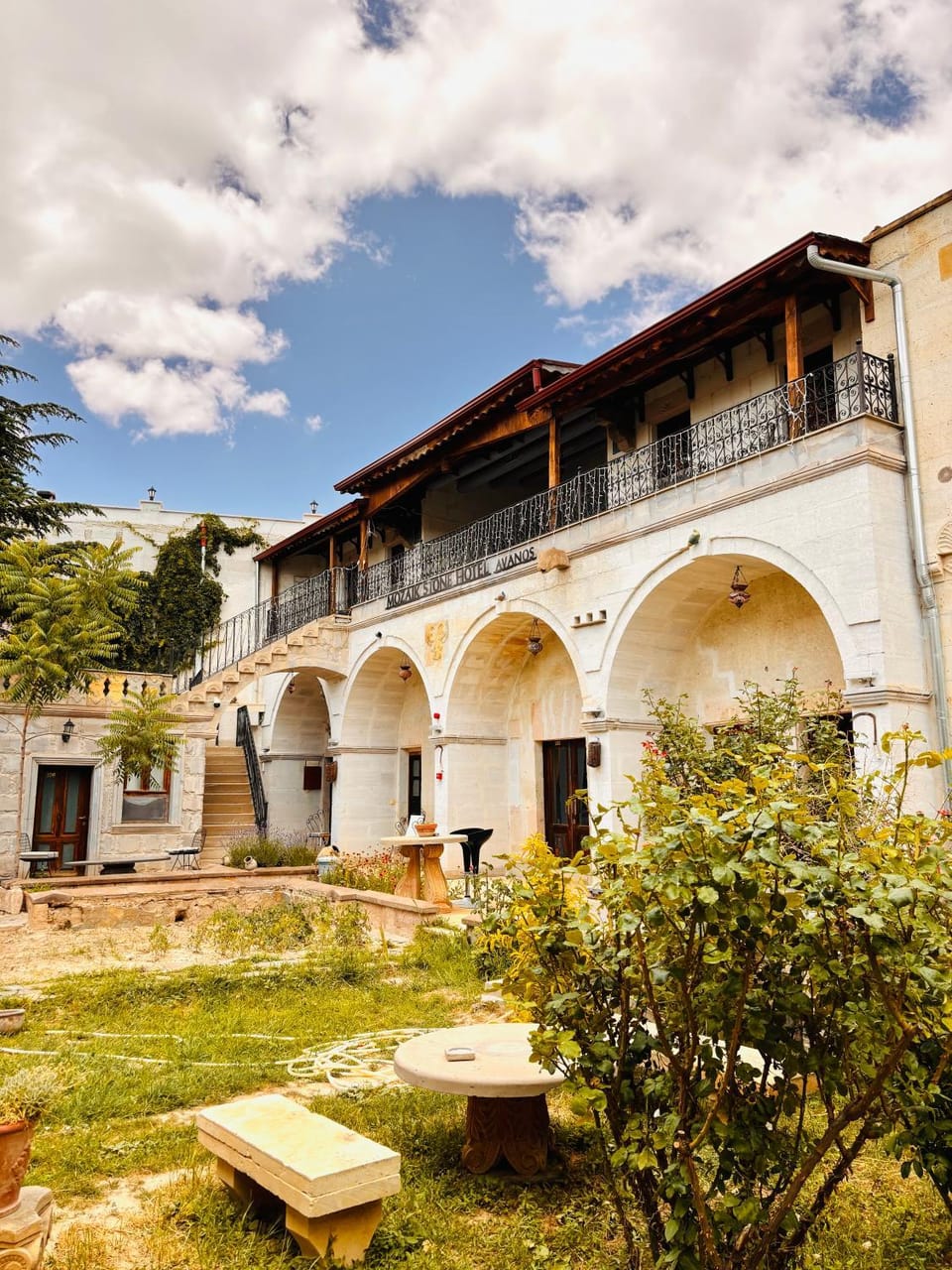 View (from property/room), Balcony/Terrace, Garden view
