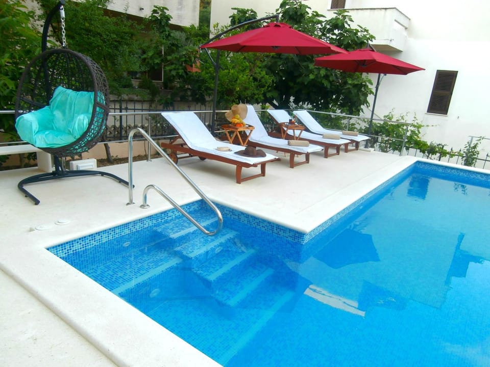 Garden, Balcony/Terrace, Swimming pool