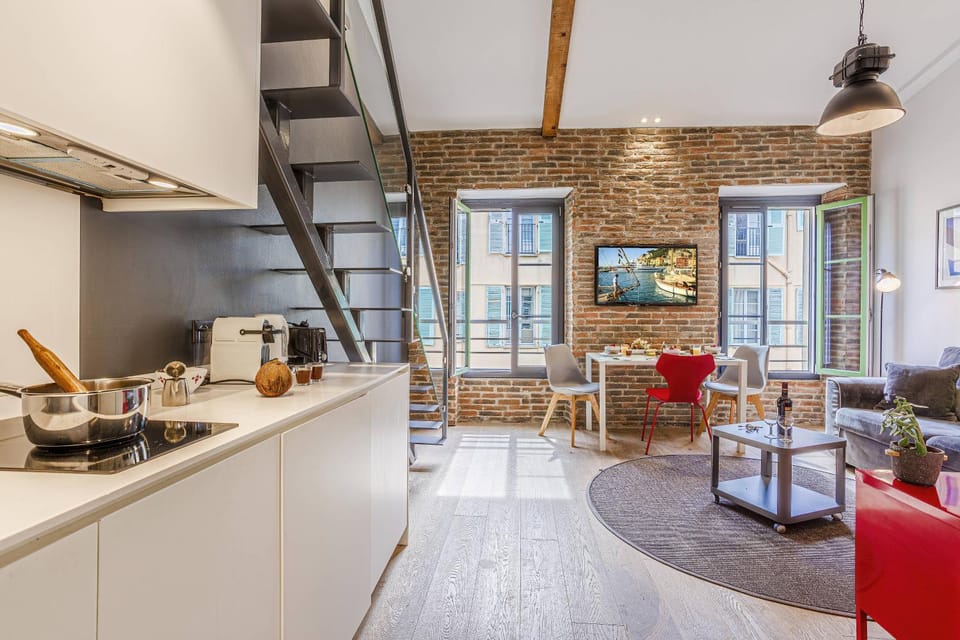 Kitchen or kitchenette, Living room, Dining area
