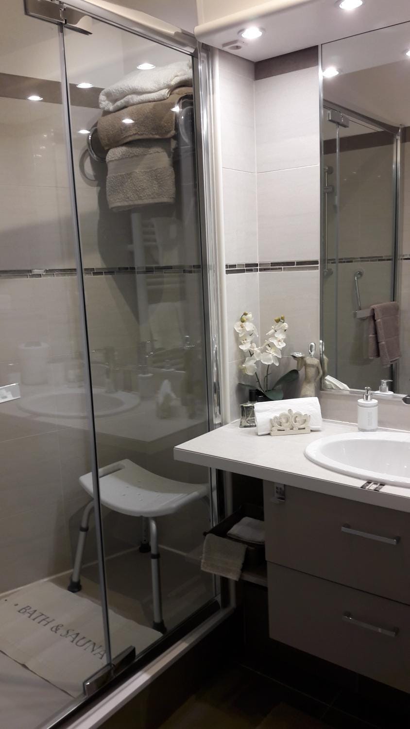 Shower, Bathroom