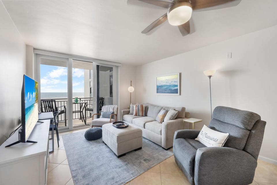Tradewinds 701 House in Marco Island