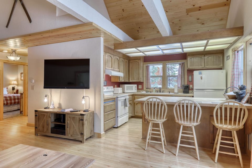 Snowpeak Chalet in Tahoe Donner Chalet in Truckee