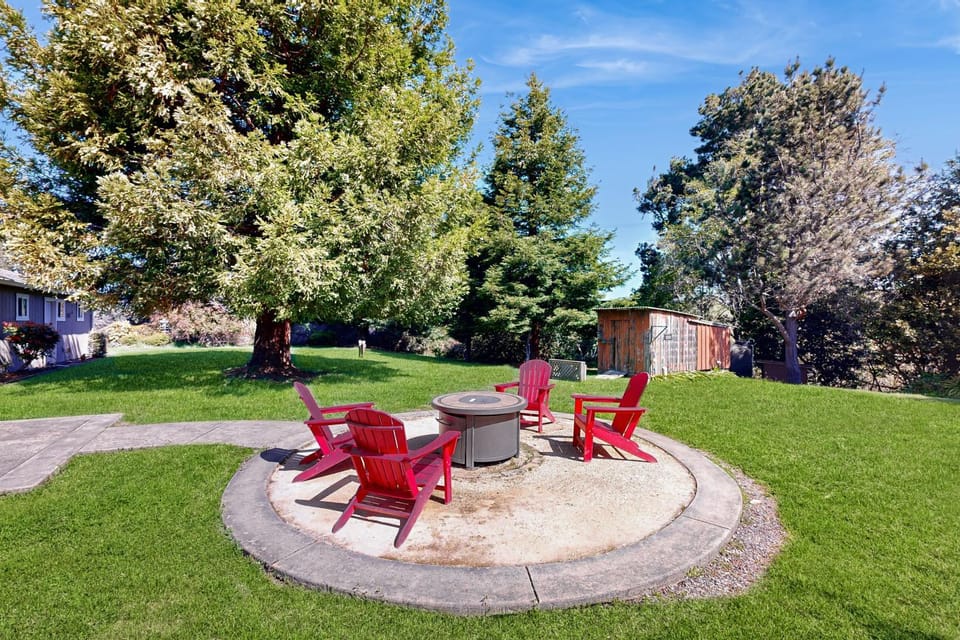 Charming Fort Bragg Home with Ping-Pong & Fire Pit House in Mendocino County