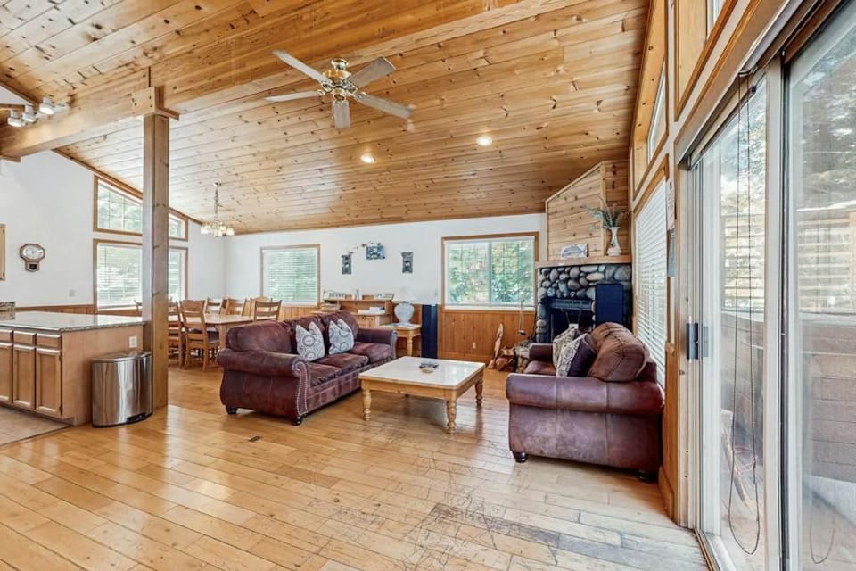Fawn Lodge House in Tahoe Vista