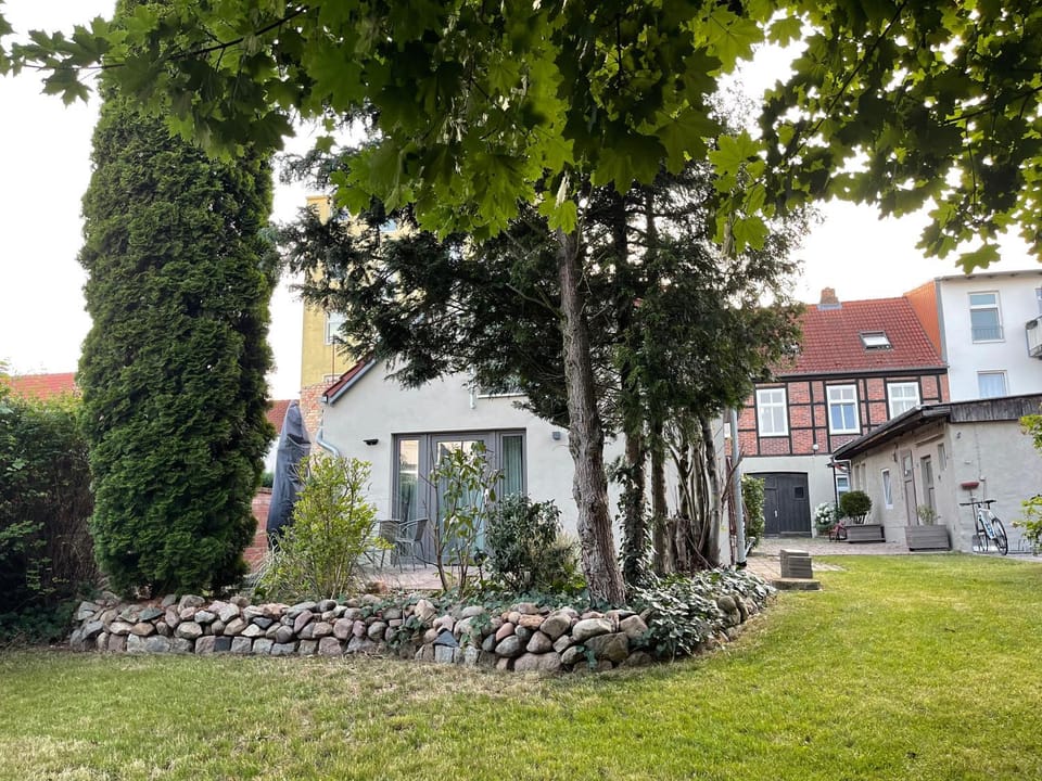 Garden, Balcony/Terrace