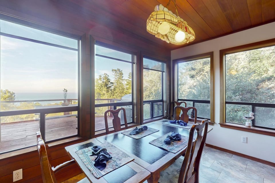 Ocean view home with Fireplace Hot Tub Deck House in Mendocino County
