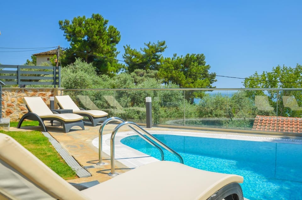 Balcony/Terrace, Swimming pool