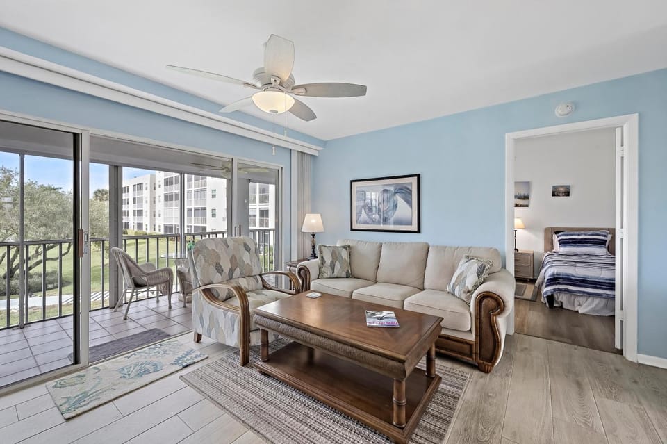 Coastal style condo with pool, spa and steps to beach House in Marco Island
