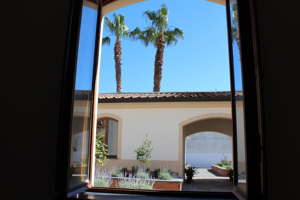 Balcony/Terrace, Garden view