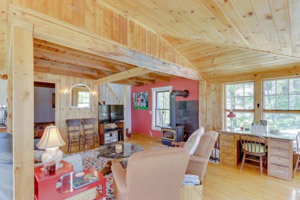 TV and multimedia, Living room, Seating area