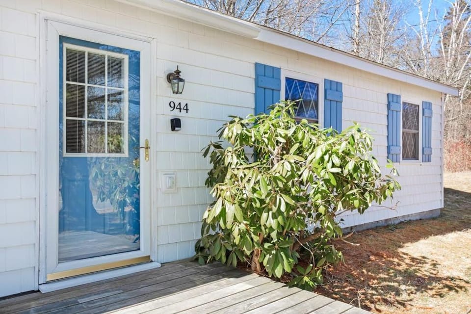 Property building, Spring, Day