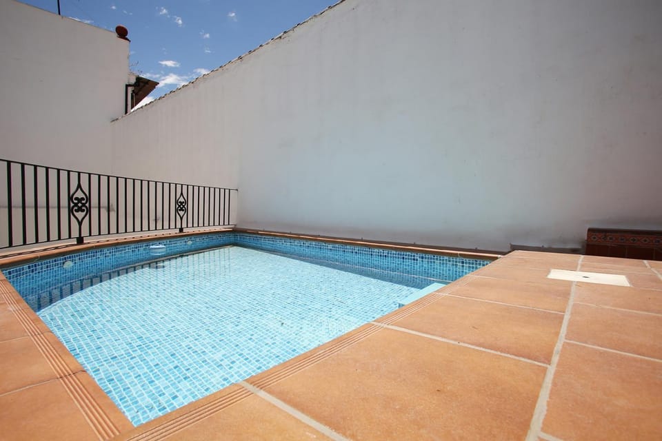 Balcony/Terrace, Balcony/Terrace, Swimming pool, Swimming pool