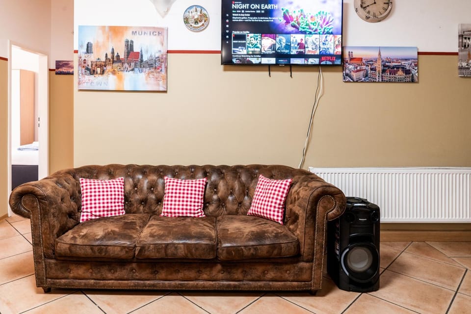 TV and multimedia, Seating area