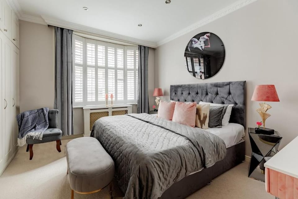 Revamped & LuxXe for Covent Garden Lovers! Adorable City Home for Families & Friends Apartment in City of Westminster