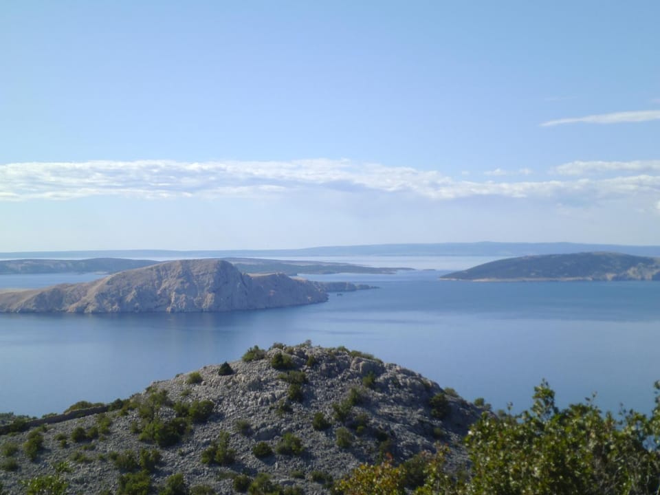 Mountain view, Sea view