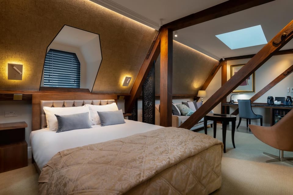 Bed, Photo of the whole room
