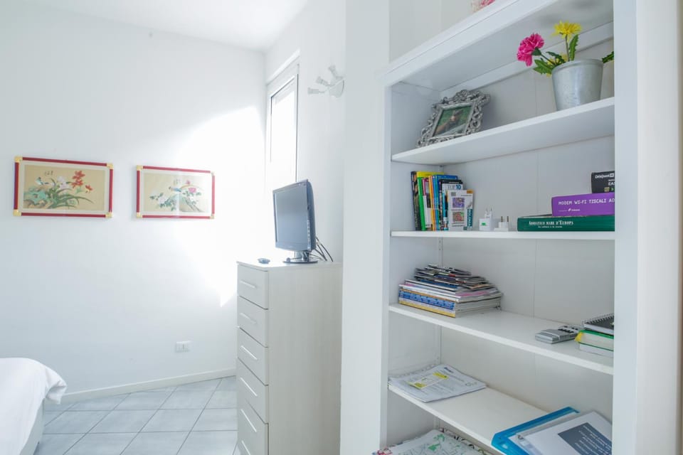 Library, TV and multimedia, Living room