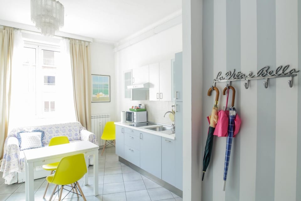 Kitchen or kitchenette, Living room, Dining area