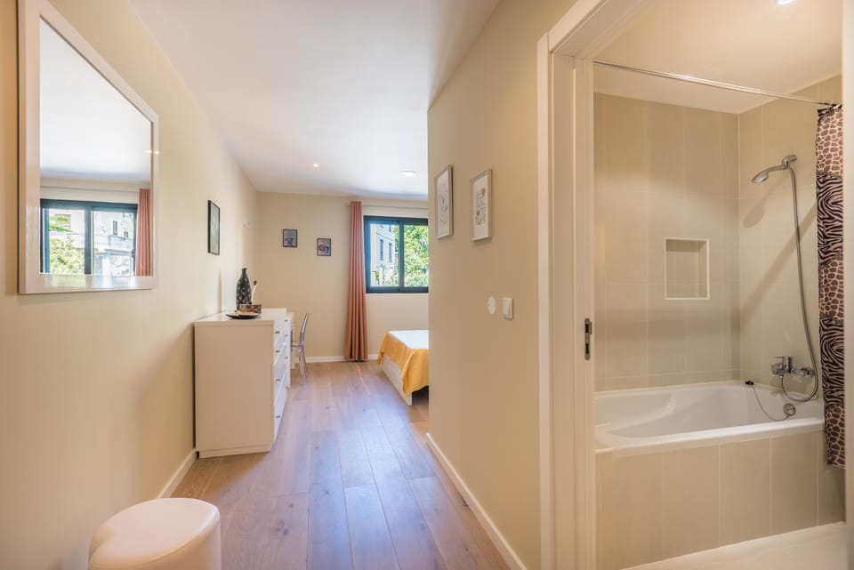 Property building, Bathroom, Bedroom
