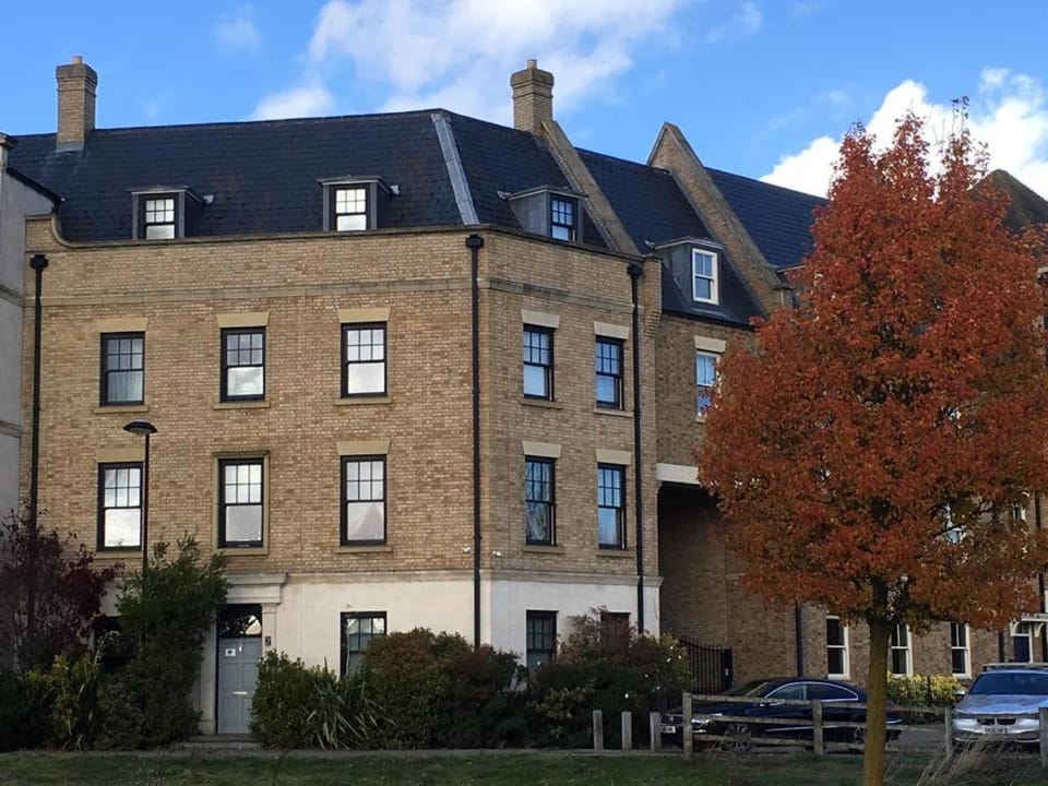 Upton Country Park Guest House Bed and Breakfast in Northampton