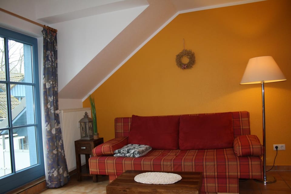 Living room, Photo of the whole room, Decorative detail, Seating area