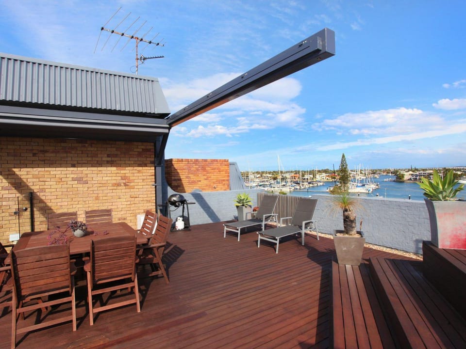 Balcony/Terrace, River view