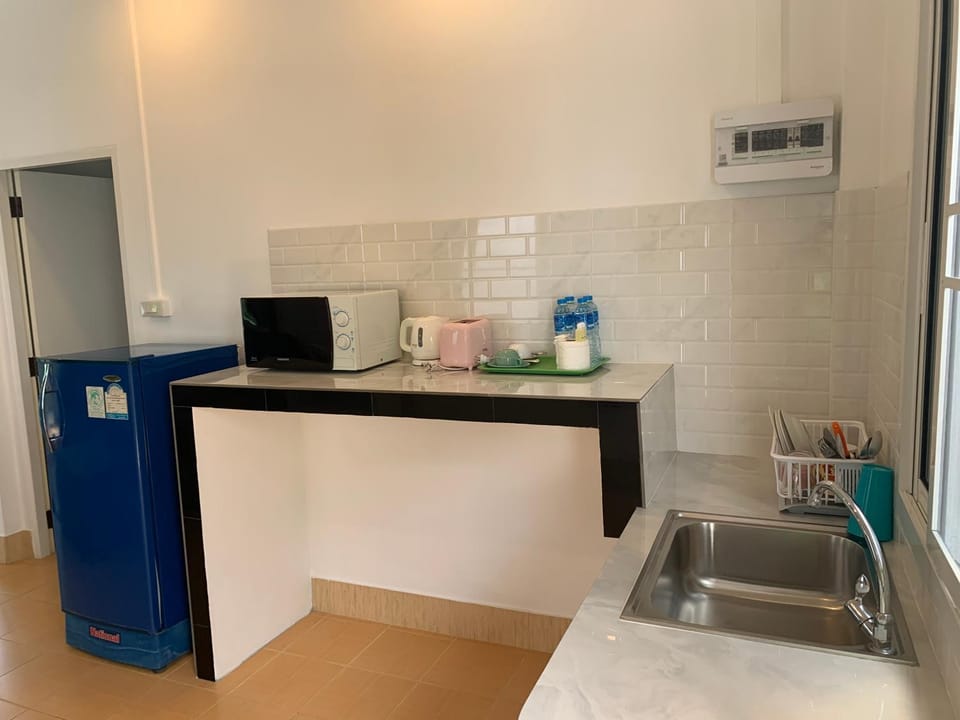 Fantasy Hill Bungalow Hotel in Phuket