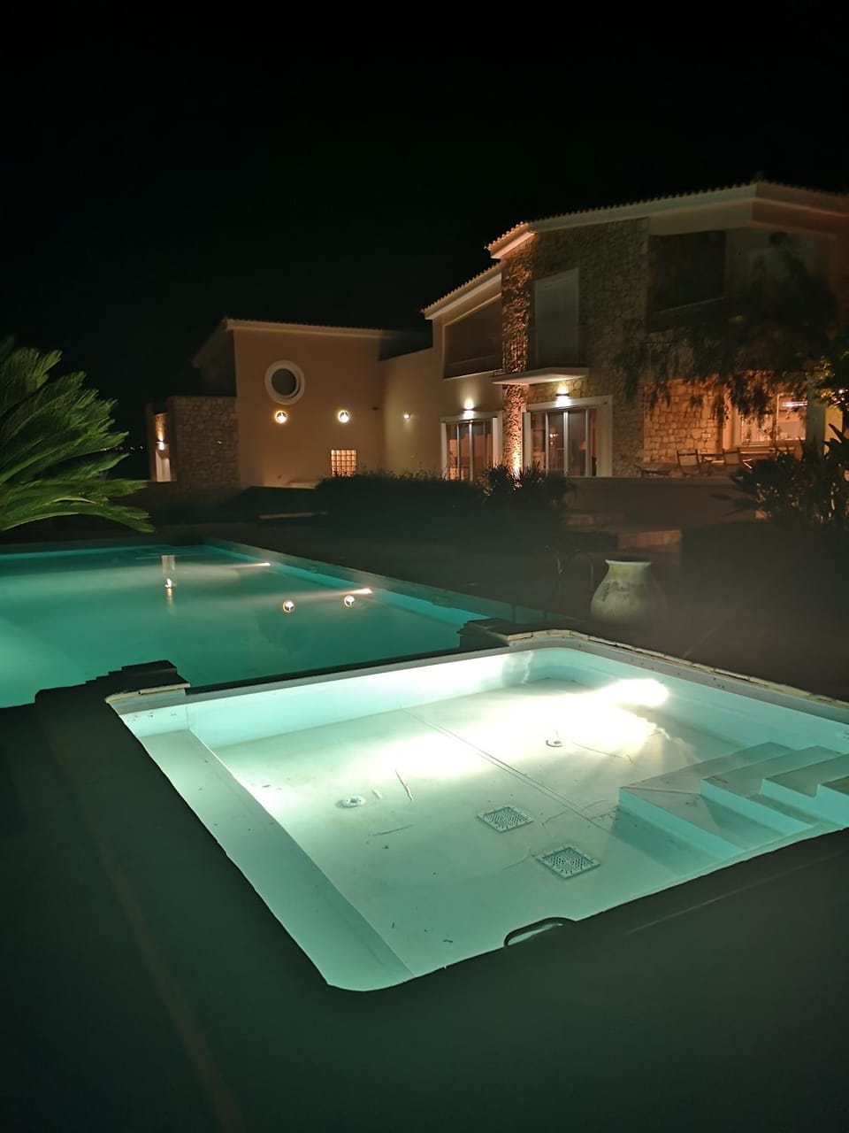 Hot Tub, Swimming pool