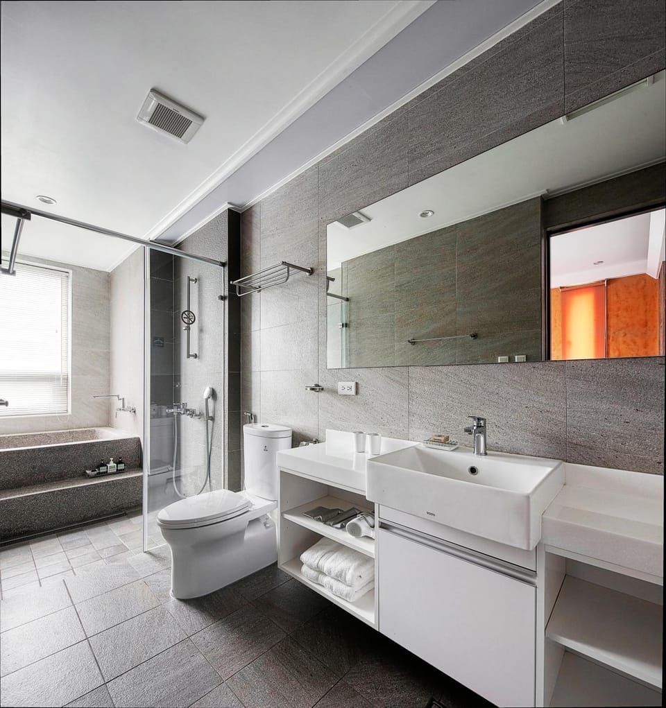 Bathroom, Bath