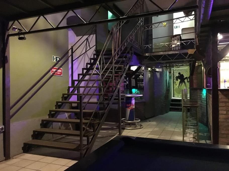 Lounge or bar