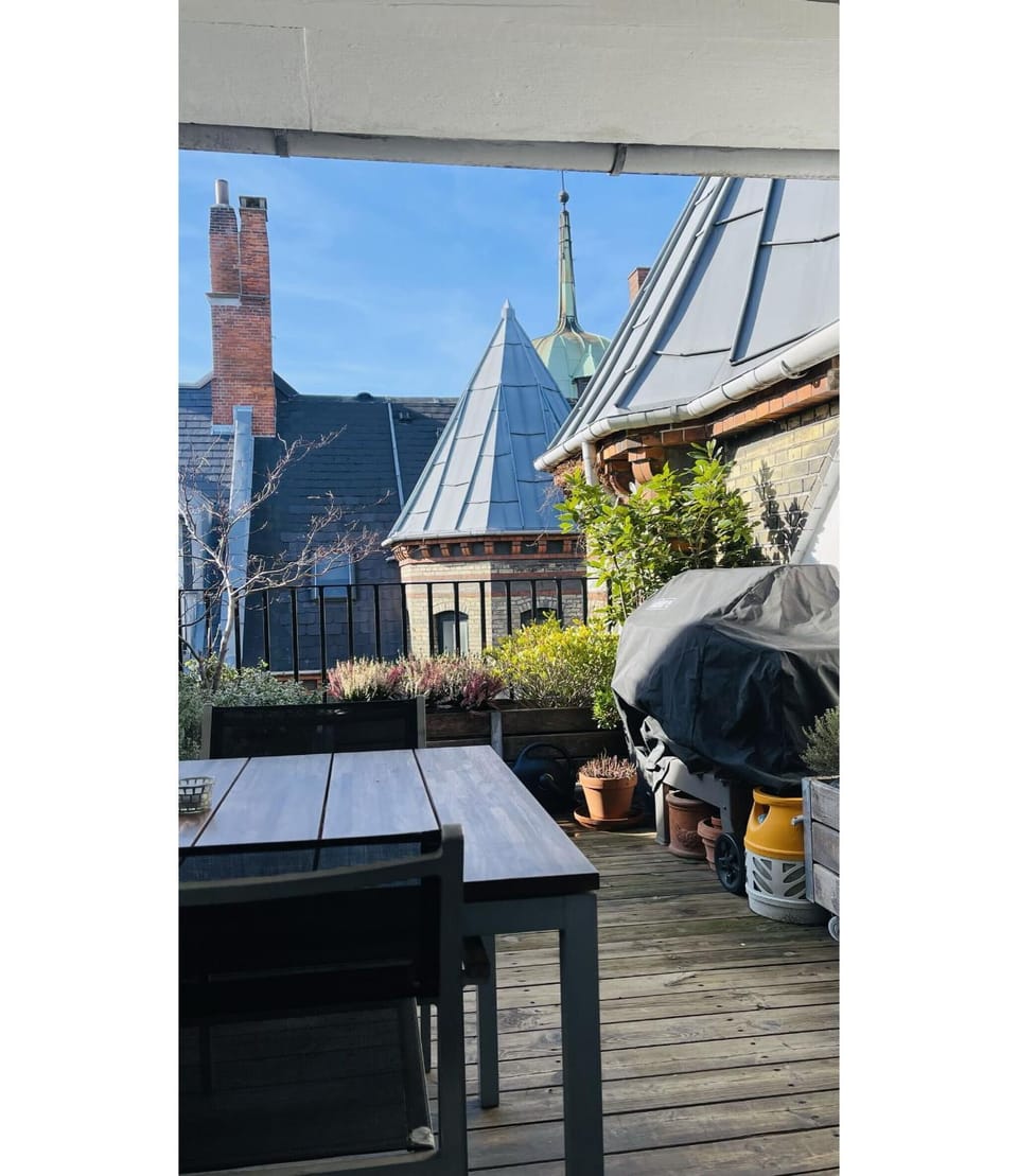 Property building, Balcony/Terrace