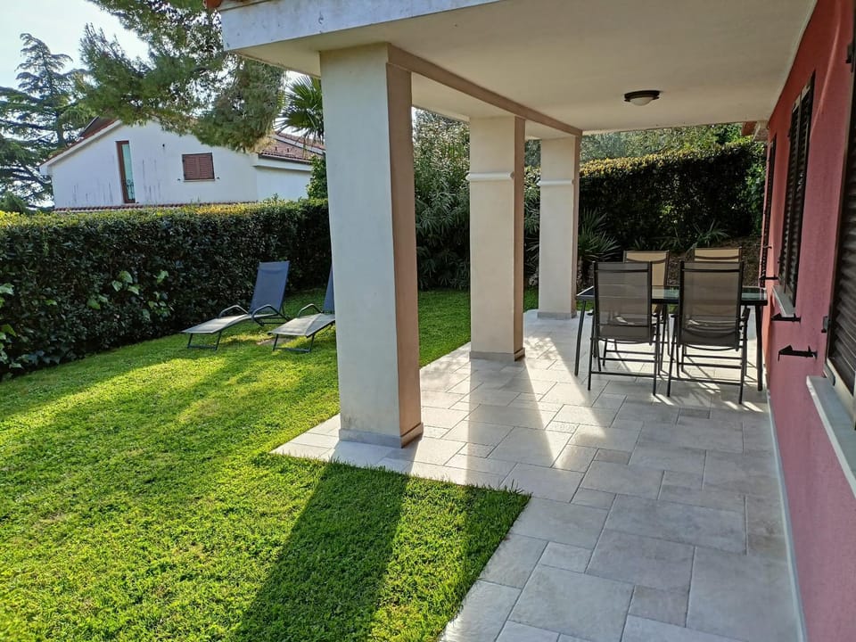 Patio, Garden
