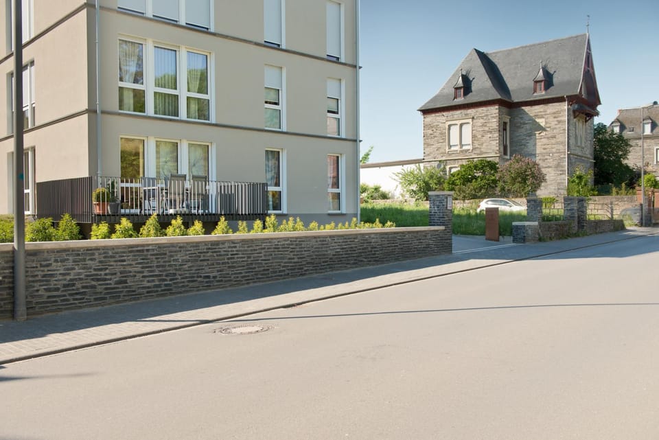 Property building, Facade/entrance