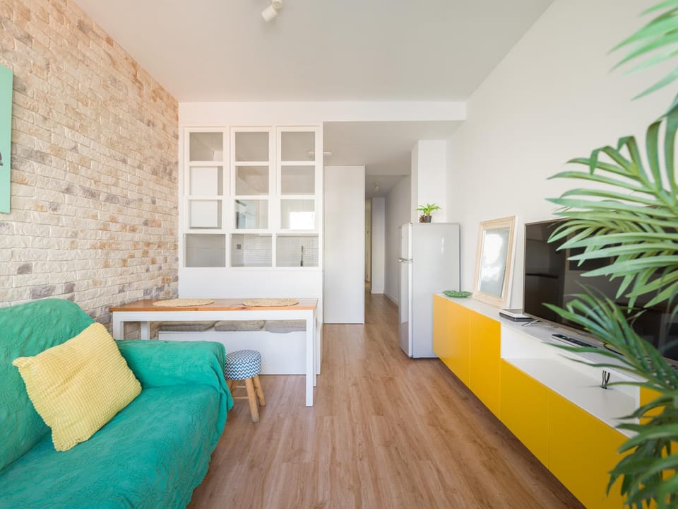 TV and multimedia, Kitchen or kitchenette, Living room