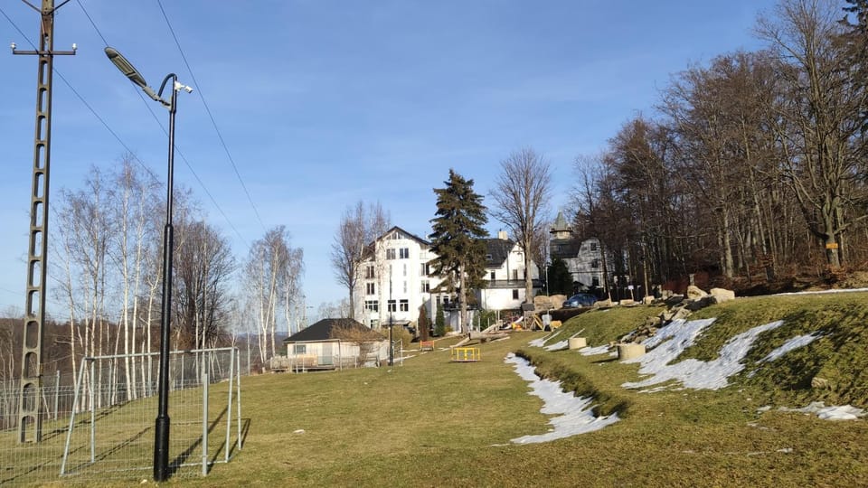Pensjonat Orla Skała Bed and Breakfast in Lower Silesian Voivodeship