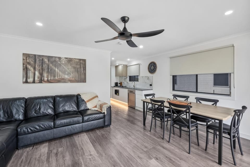 Living room, Dining area, kitchen