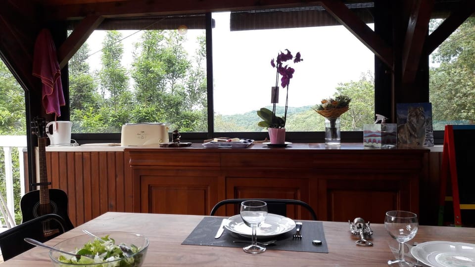 Food and drinks, Dining area