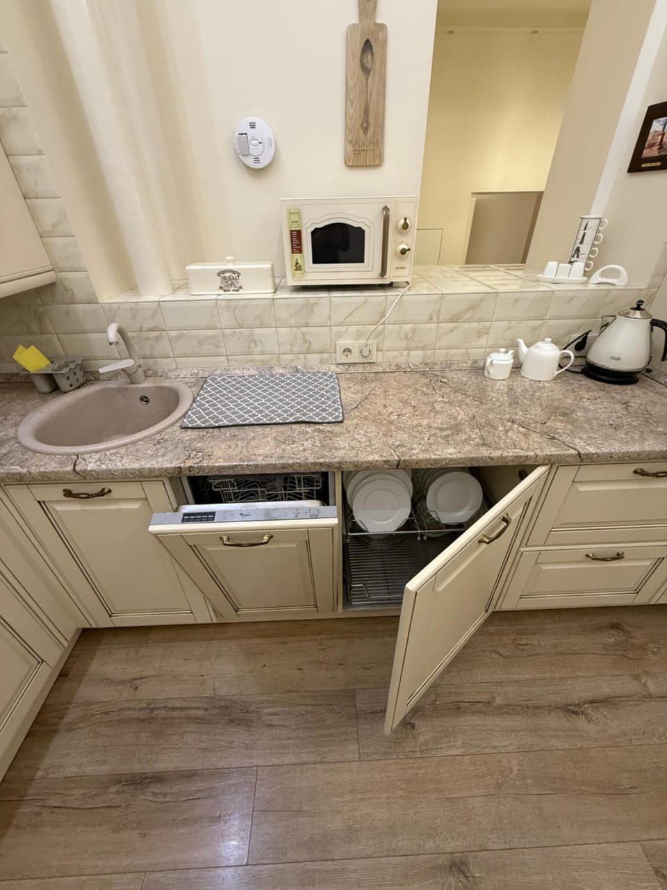Kitchen or kitchenette