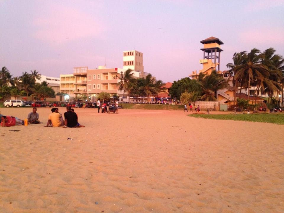 TMS Beach House Bed and Breakfast in Negombo