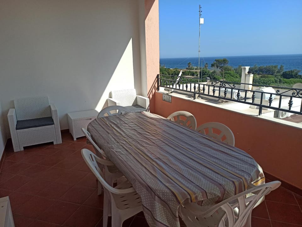 View (from property/room), Balcony/Terrace, Sea view