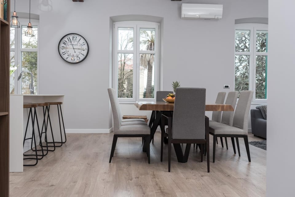 Library, Kitchen or kitchenette, Living room, Seating area, Dining area, Garden view, Garden view, Sea view, Sea view