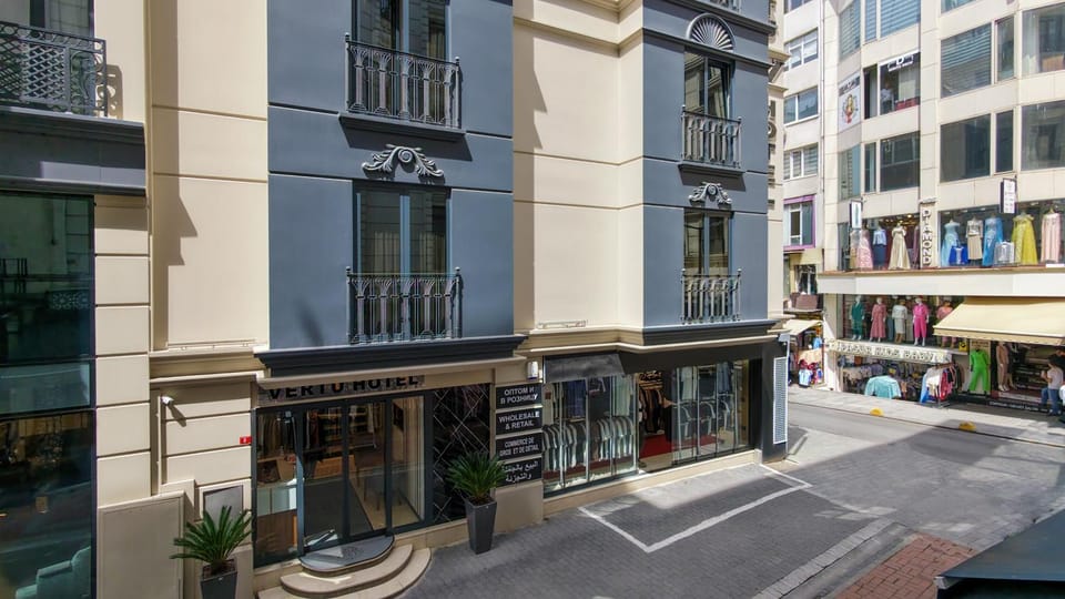 Neighbourhood, City view, Street view, Location