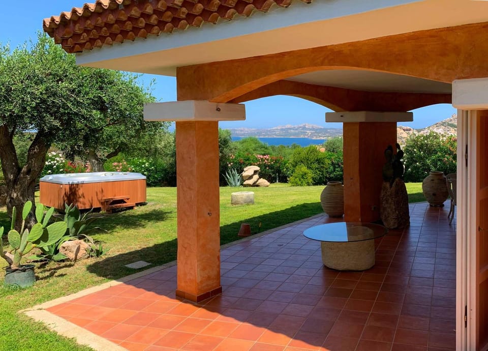 Garden, Decorative detail, Garden view