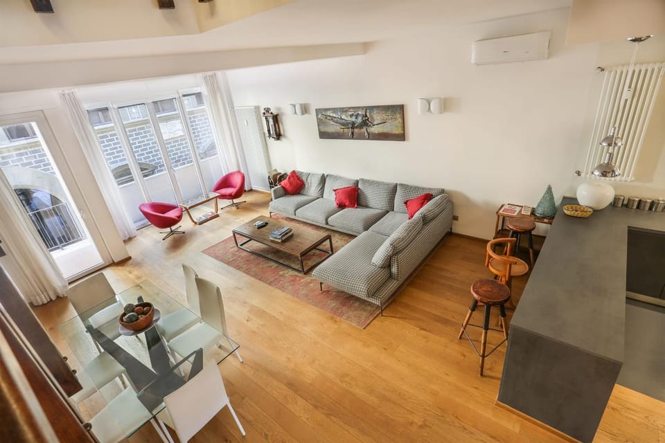 Luxury Pontevecchio 5 Stars Apartment Apartment in Florence