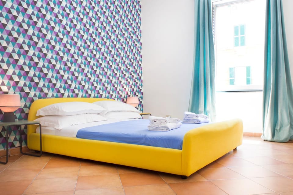 Day, Bedroom