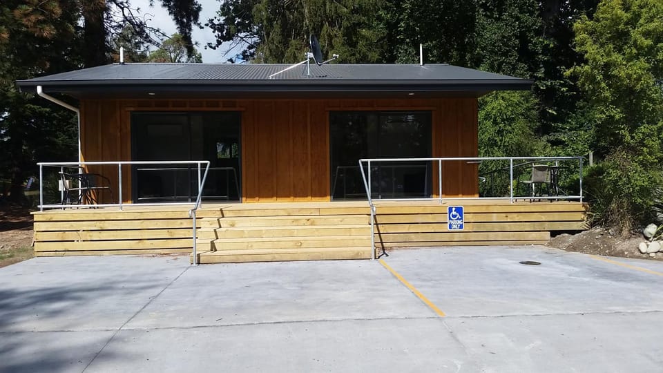 Facade/entrance, Bird's eye view