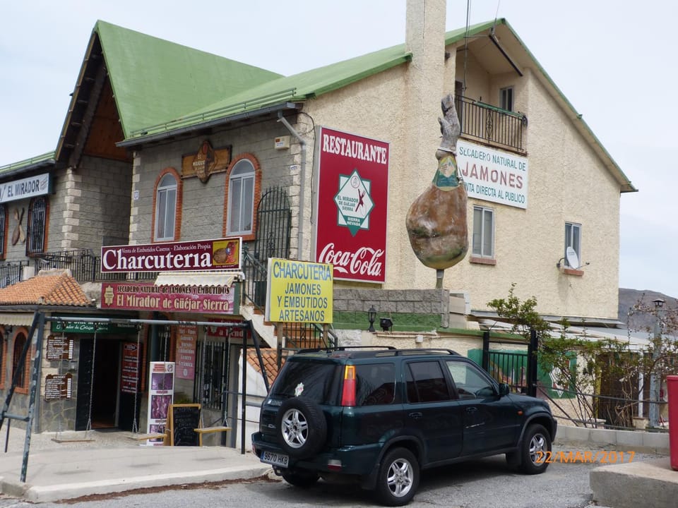 Supermarket/grocery shop