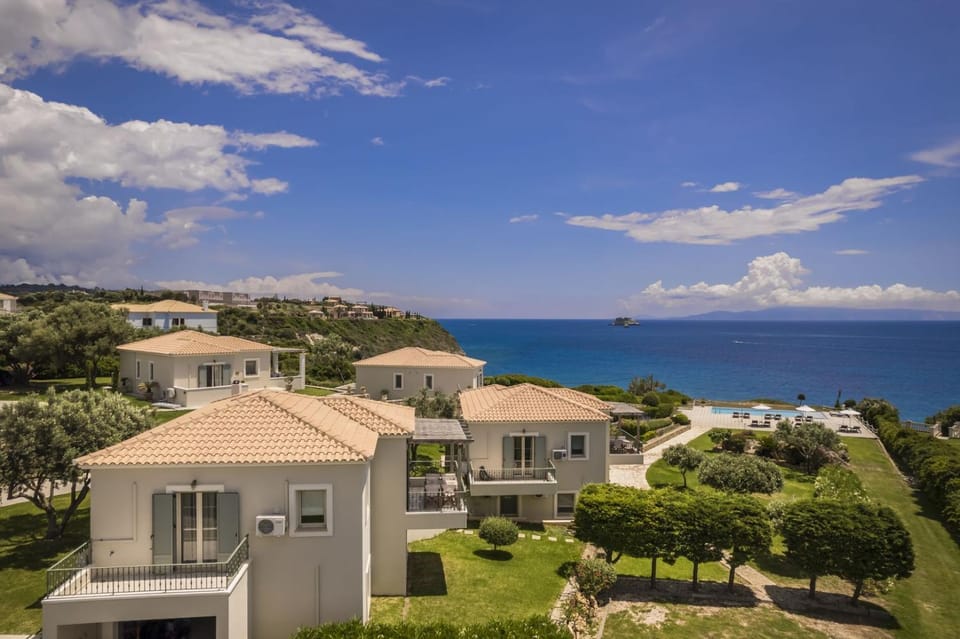 Property building, Natural landscape, Sea view, Swimming pool