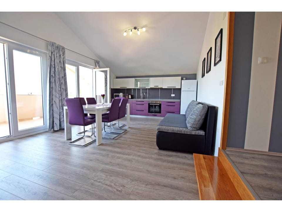 Kitchen or kitchenette, Living room, Dining area